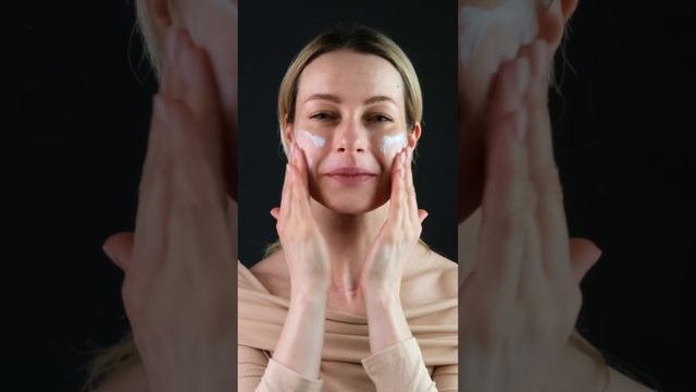 Стоит ли убрать ретинол на лето в шкаф?