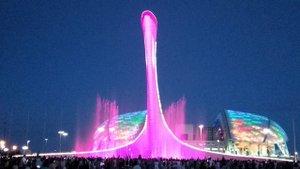 Поющие фонтаны в Олимпийском парке Сочи
