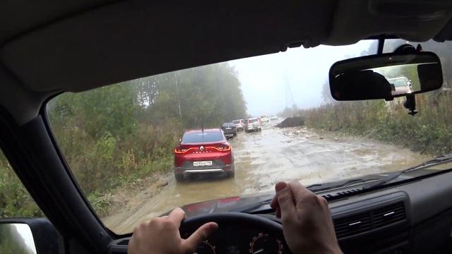 Объезжаем пробку на Ниве по бездорожью! Дверь снова скрипит и полезли ошибки!!! смотреть онлайн