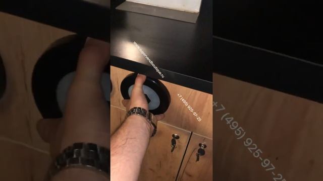 Диспенсер для стаканов
