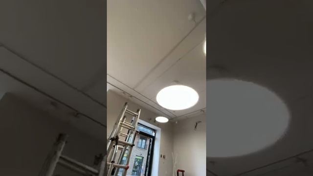 Монтаж освещение в дизайн студии от B_plan_design. Получилась очень крутая студия. смотреть онлайн