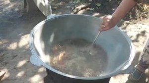 ХАВЛИИ ПАДАР БУИ МОДАР МЕКУНАД ?