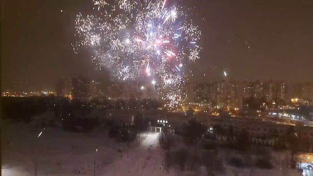 Новогодние салюты в Москве, в наступившем 2022 году