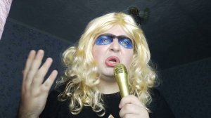 Заза Наполи - Заза хочет войти песня.