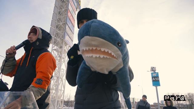 Red Bull Шлем и Краги смотреть онлайн