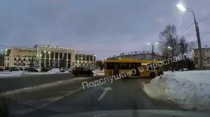18.12.2023 ДТП Ярославль «Яавтобус» стокнулся с автомобилем «Honda» (момент аварии)