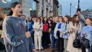 Мега хит Фантазер!!! Кавер-группа Айдахо выступает на Невском проспекте в Санкт-Петербурге...