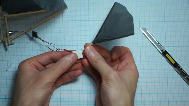 Собираем простой радиоуправляемый орнитоптер./How to make a simple RC Ornithopter смотреть онлайн