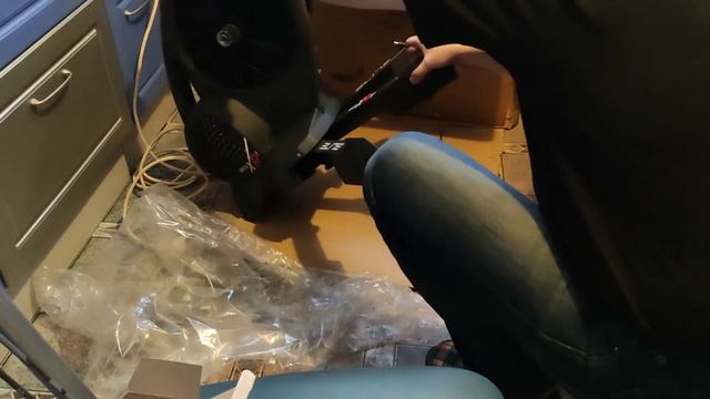 Видео распаковки и первого включения тренера Elite Direto XR-T 2часть смотреть онлайн