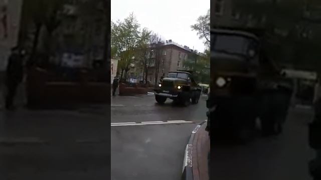 Парад в Мосрентгене смотреть онлайн