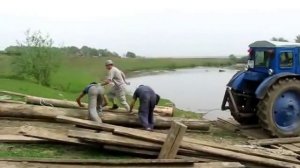 Строительство моста в деревне