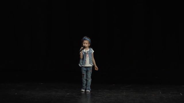 песня "Я вырасту певицей" Кочетова Юнона смотреть онлайн