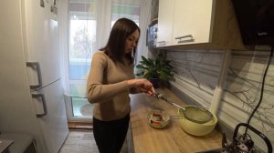 Творожный сыр из замороженного кефира.