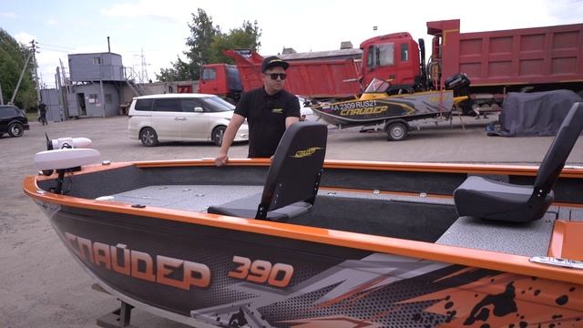 Новый Спайдер 390 в Санкт-Петербурге. Обзор "нафаршированной" лодки нерегистрат. смотреть онлайн
