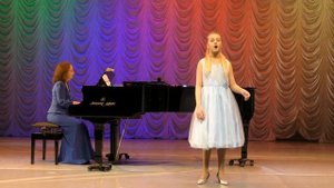 Ц. Кюи, сл. А. Плещеева «Ласточка». Р. Бойко, сл. Я. Акима - «Песня девочки»