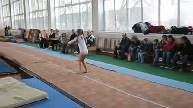 Каракуця Саша(2002) акробатическая дорожка смотреть онлайн