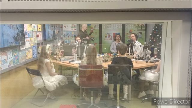 В гостях у Детского радио( декабрь 2022) смотреть онлайн