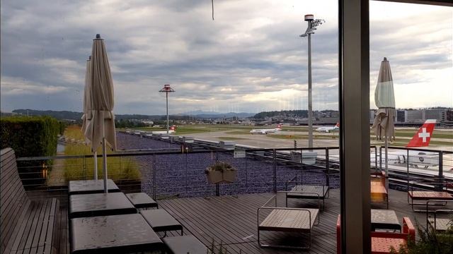 SWISS FIRST CLASS LOUNGE + SECRET PASSAGE + DAYROOM Experience in Zurich Airport (ZRH) смотреть онлайн
