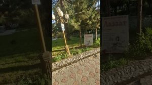 Входим в отель Бахористон