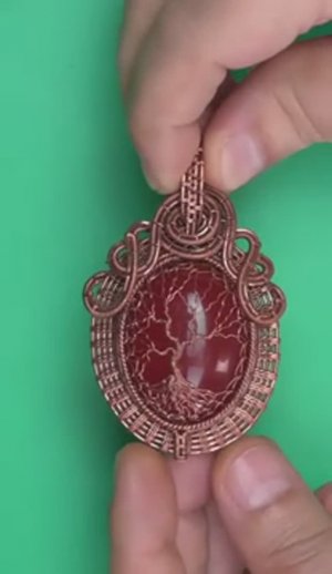 Кулоны ручной работы Wire Wrapped.  Дерево жизни из медной проволоки и натуральных камней.