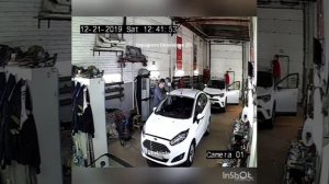 Замена лобового стекла на Форд Фиеста
