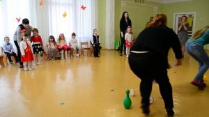 Веселая игра с мамами и детьми Утренник 8 Марта Средняя группа