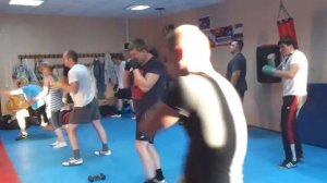 Тренировка по боксу школа бокса смена этажа туловище голова