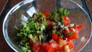 Брускета с творожным сыром и томатной сальсой