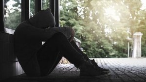 Что делать, если тебе очень грустно и одиноко? Чувство одиночества и грусти. Что делать?