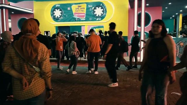 Walking Around JAVA JAZZ 2023 смотреть онлайн