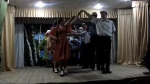 Сельчане от души отожгли на сцене сельского клуба