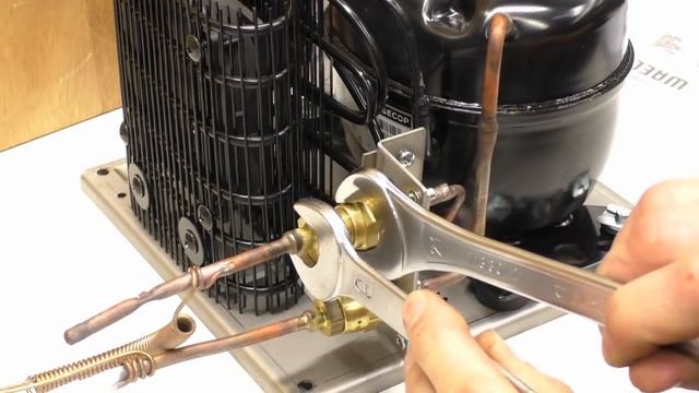 Холодильник 12 24 Вольта своим руками. Монтаж холодильного агрегата WAECO ColdMachine