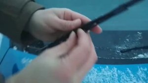 Как поменять (дворники) щетки стеклоочистителя