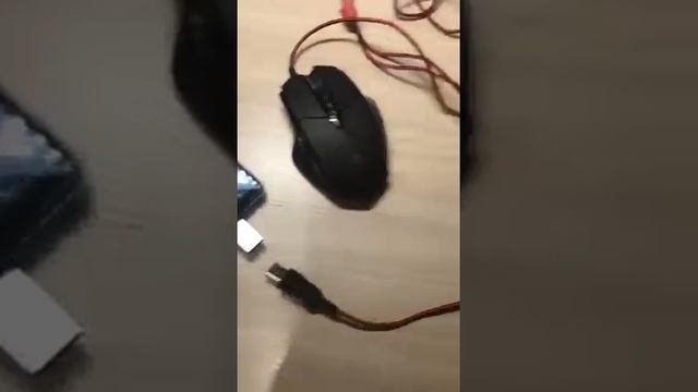 Как подключить мышь к телефону!!