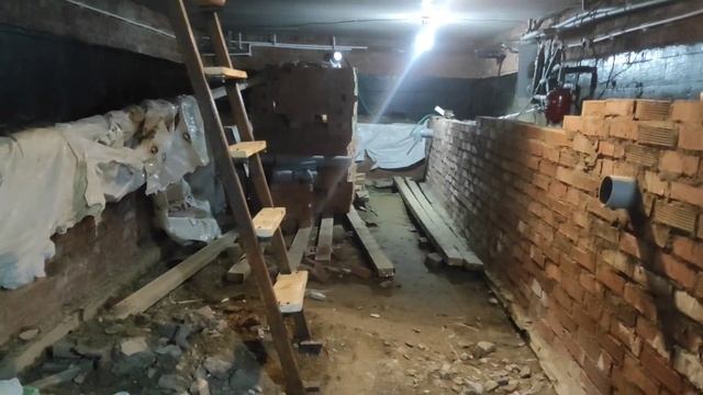 ЛЕСТНИЦА В ПОГРЕБ ( подвал) своими руками смотреть онлайн