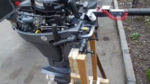 СТОЙКА-ТЕЛЕЖКА для лодочного мотора YAMAHA 8лс 4 такта