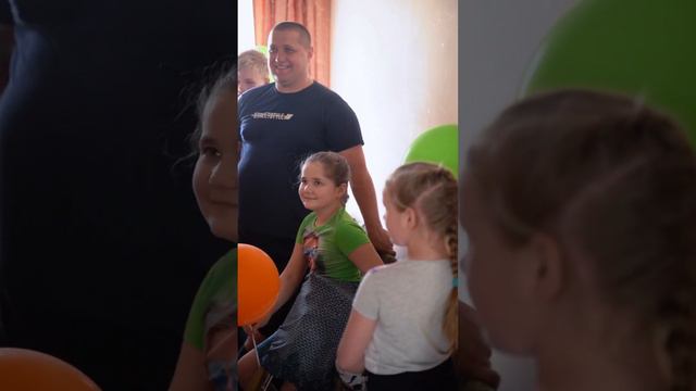 Торговая сеть «Семейный» поздравила детей из многодетных семей с Международным днем защиты детей смотреть онлайн