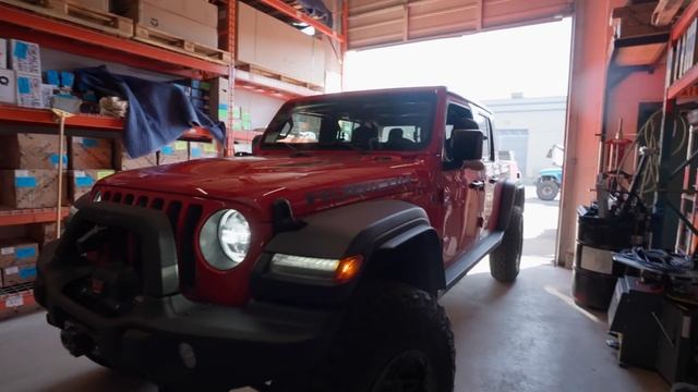 I Gave Back My Free Bronco To Buy A Jeep Gladiator смотреть онлайн