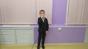 Как молоды мы были, поет Иван Гусев