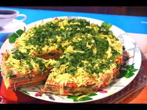 Закусочный торт из селедки на вафельных коржах./ Snack cake herring