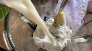 Рецепт простого вкусного и полезного смузи из четырех ингредиентов #еда #рецепты #смузи