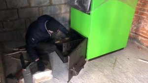 Установка твердотоплевного котла на 1000кв.м. Часть1