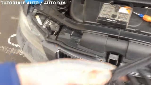 BMW E90 E91 E92 E93 Kidney Grill Removal смотреть онлайн