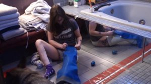 AmputeeOT: Amputee in a cast getting around the house