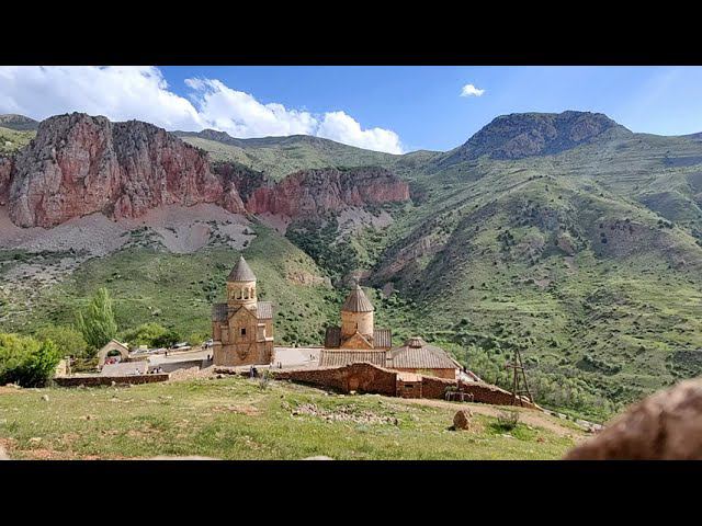 Армения, монастырь Нораванк, май 2023 г смотреть онлайн