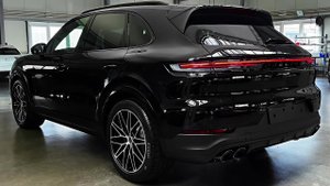 Porsche Cayenne 2024 года — спортивный внедорожник в деталях