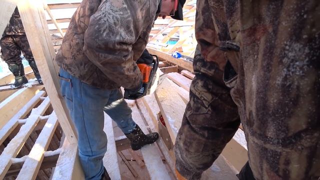 КРЫША И ВТОРОЙ ЭТАЖ ЗА 200 ТЫСЯЧ - РЕМОНТ И РАСШИРЕНИЕ ДОМА  - ПРОБЛЕМЫ смотреть онлайн