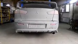 Митсубиси Лансер 10 звук выхлопа