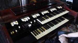 Hammond M100 Tonewheel Organ - Made 1960