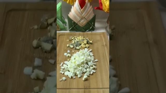 ОЧЕНЬ ВКУСНЫЙ ПОЛЕЗНЫЙ САЛАТ ИЗ КАЛЬМАРОРОВ ???, ЛУКА И ЯИЦ